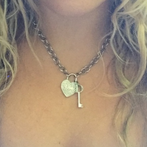 ❌SOLD❌Authentic heart Dior Necklace❌SOLD❌ - Picture 2 of 6